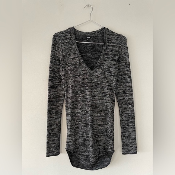 Aritzia Wilfred Free Luma Cut Out Tee - Picture 2 of 14